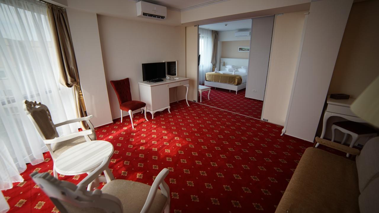 Msr Port Hotel 曼加利亚 外观 照片