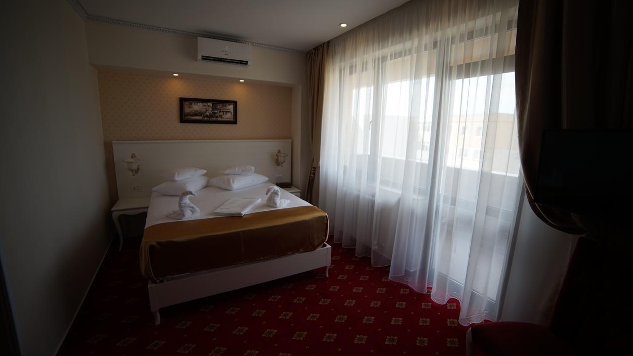 Msr Port Hotel 曼加利亚 外观 照片