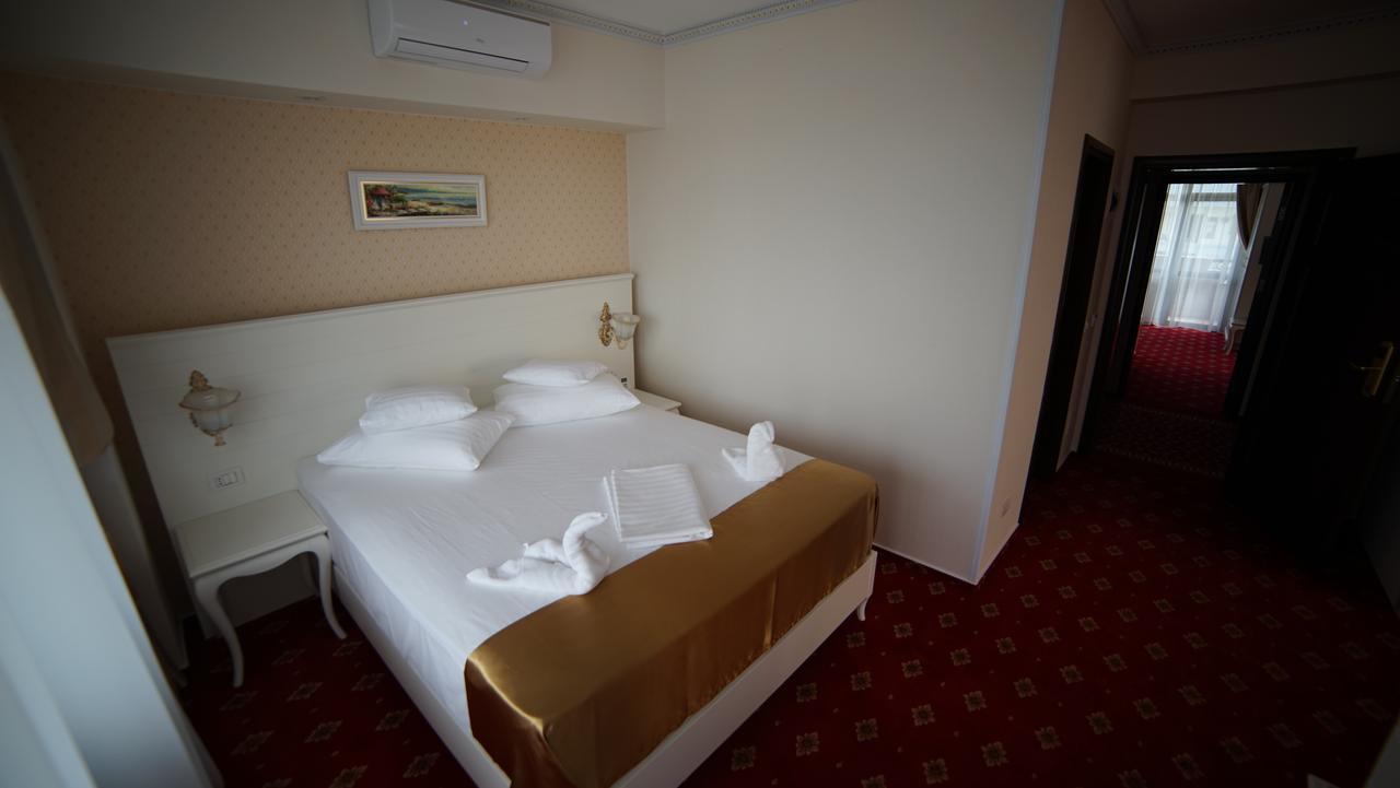 Msr Port Hotel 曼加利亚 外观 照片