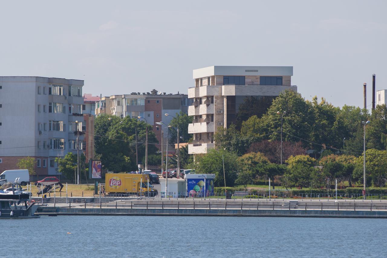Msr Port Hotel 曼加利亚 外观 照片