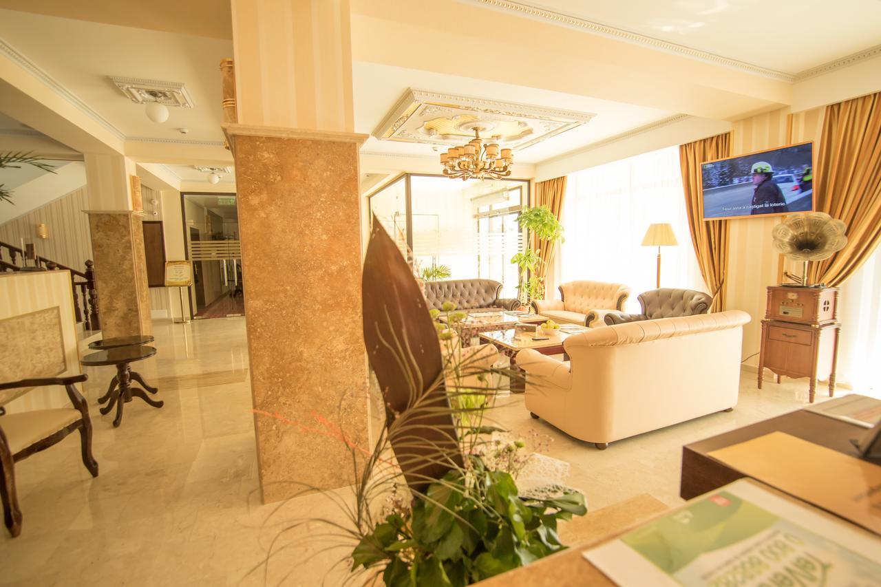 Msr Port Hotel 曼加利亚 外观 照片