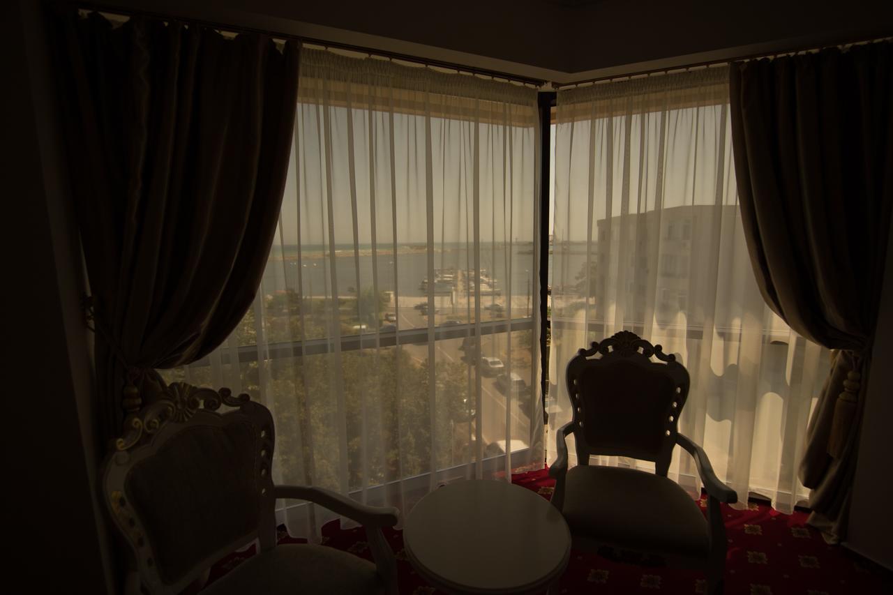 Msr Port Hotel 曼加利亚 外观 照片