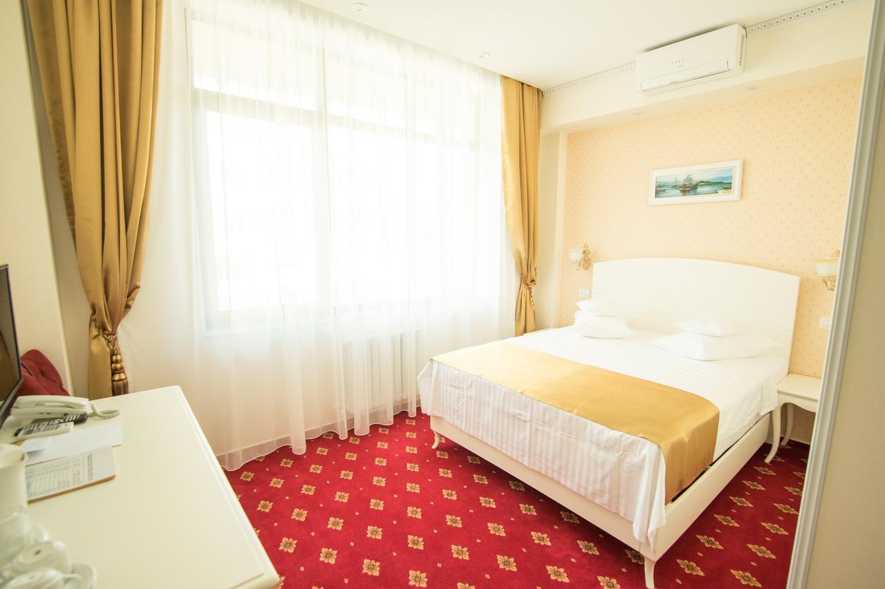 Msr Port Hotel 曼加利亚 外观 照片