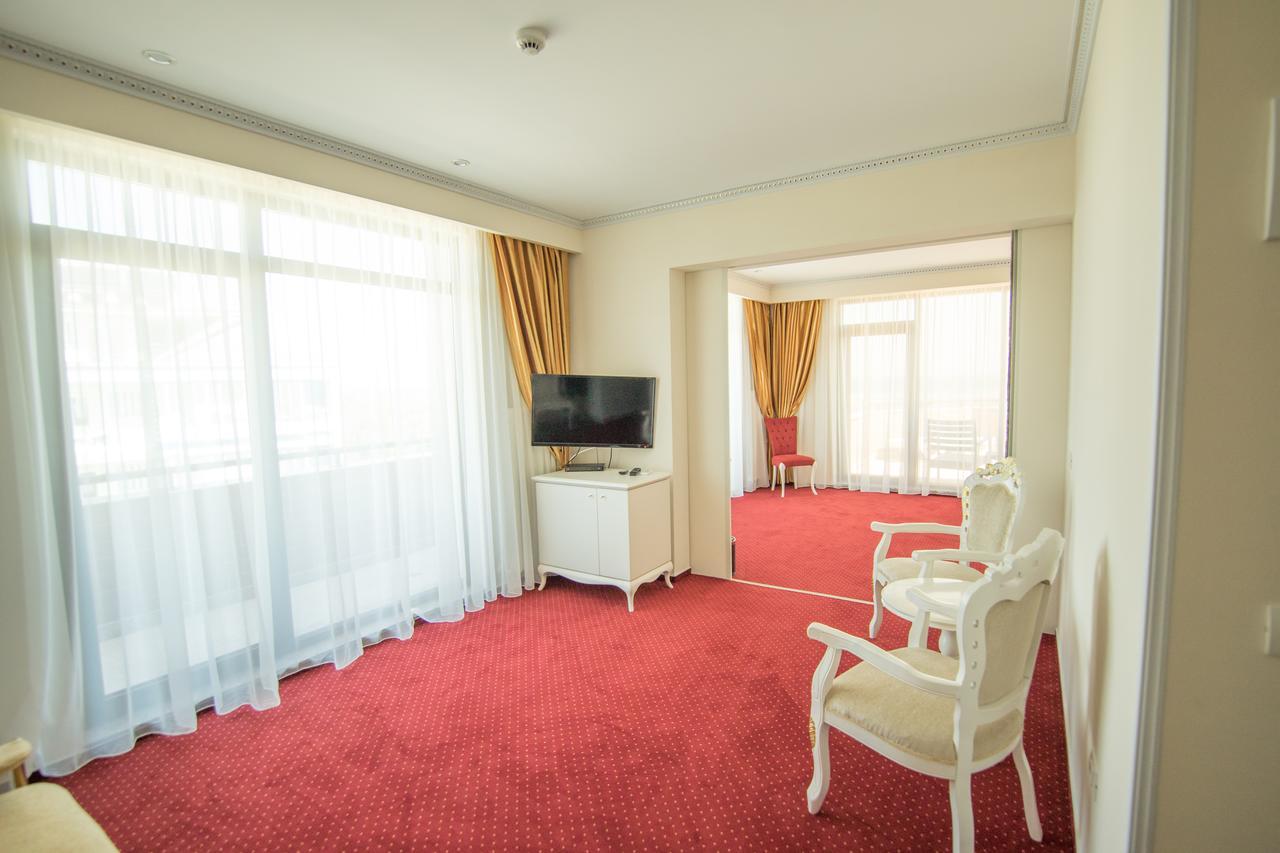 Msr Port Hotel 曼加利亚 外观 照片