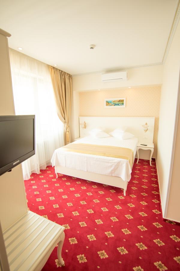 Msr Port Hotel 曼加利亚 外观 照片